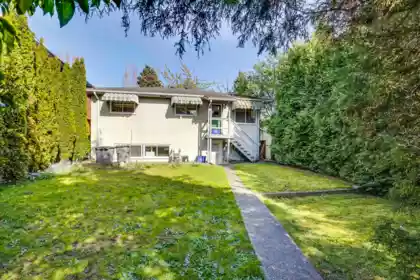 7475 Knight Street, Vancouver, BC, South Vancouver — 5 bed single family residence for sale