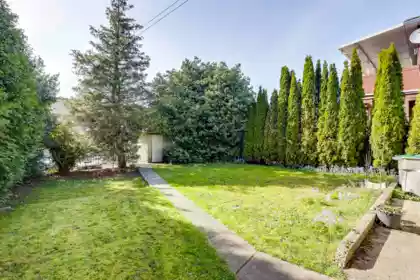 Mudroom Photo of 7475 Knight Street, Vancouver, BC