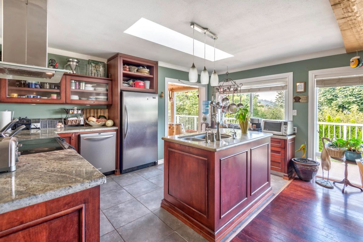Dining Area Photo of 48585 Wincott Road, Chilliwack, BC