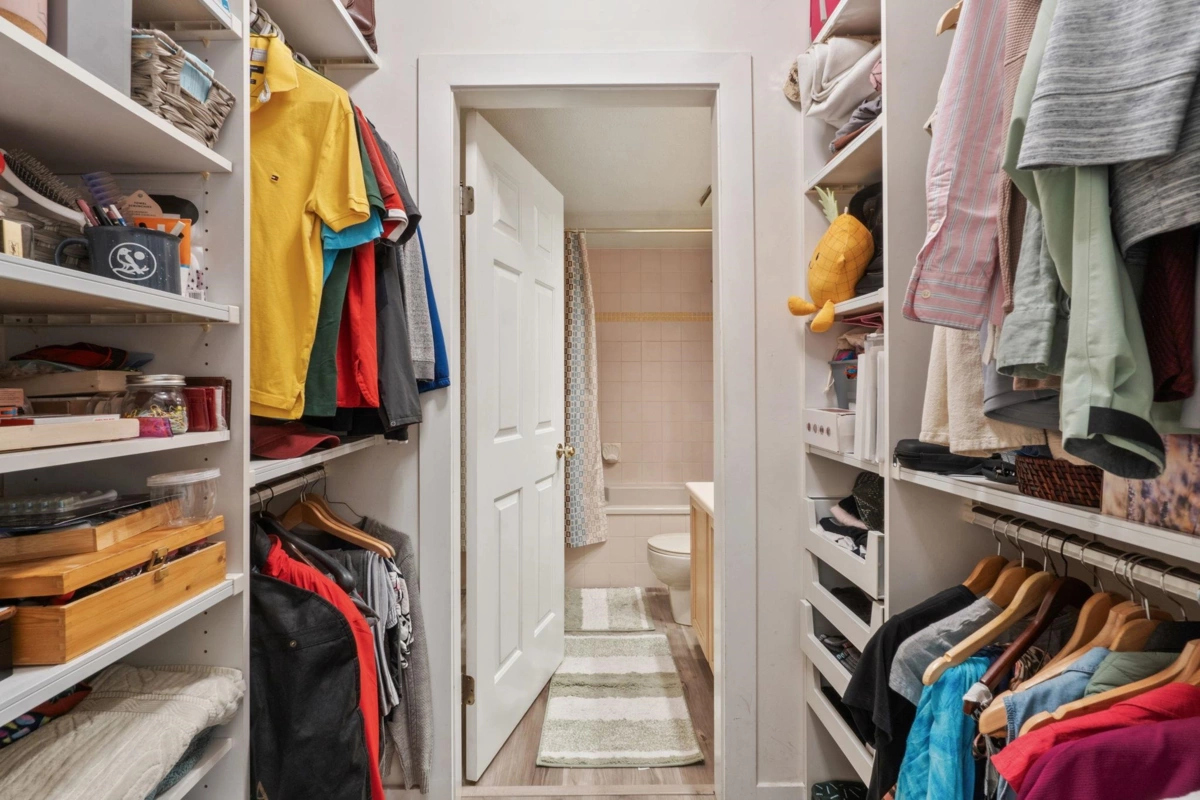 Kitchen Island Photo of 23 2133 St. Georges Avenue, North Vancouver, BC