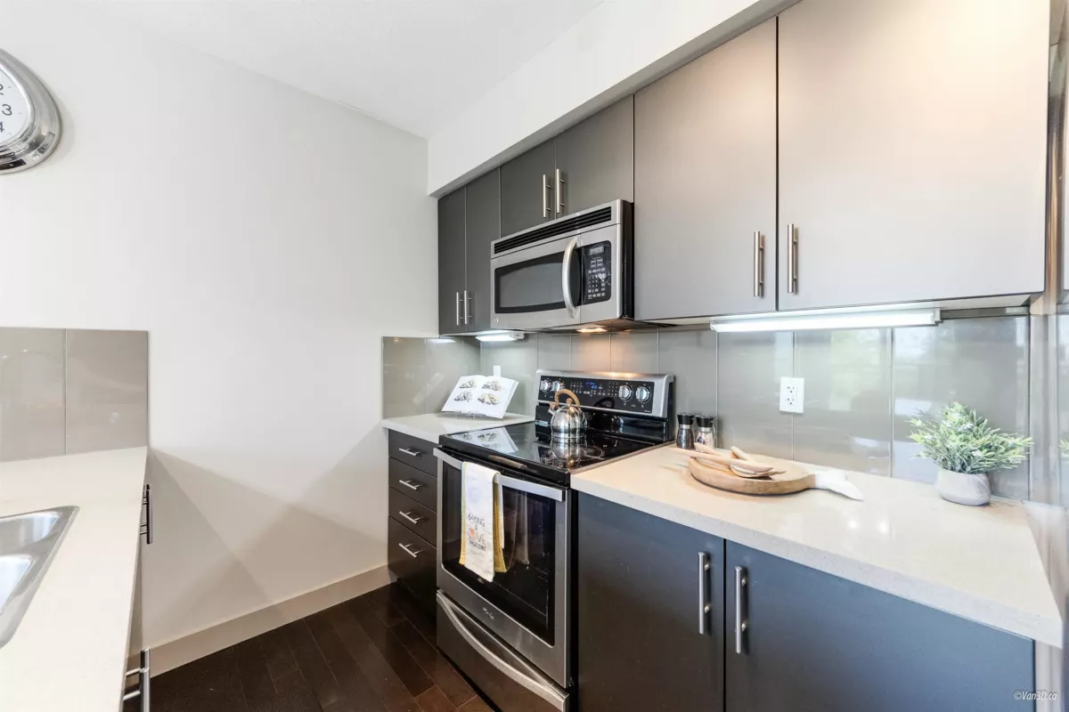 Primary Bathroom Photo of 305 9009 Cornerstone Mews, Burnaby, BC