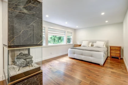 Hallway Photo of 13856 19a Avenue, Surrey, BC