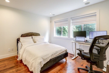 Swimming Pool Photo of 13856 19a Avenue, Surrey, BC
