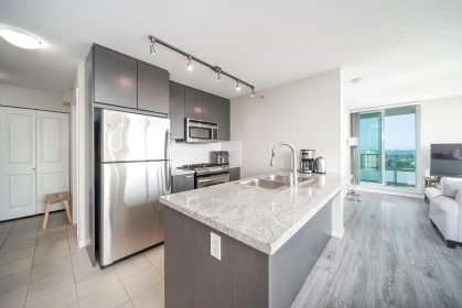 2606 6688 Arcola Street, Burnaby, BC, Burnaby — Apartment/Condo for sale