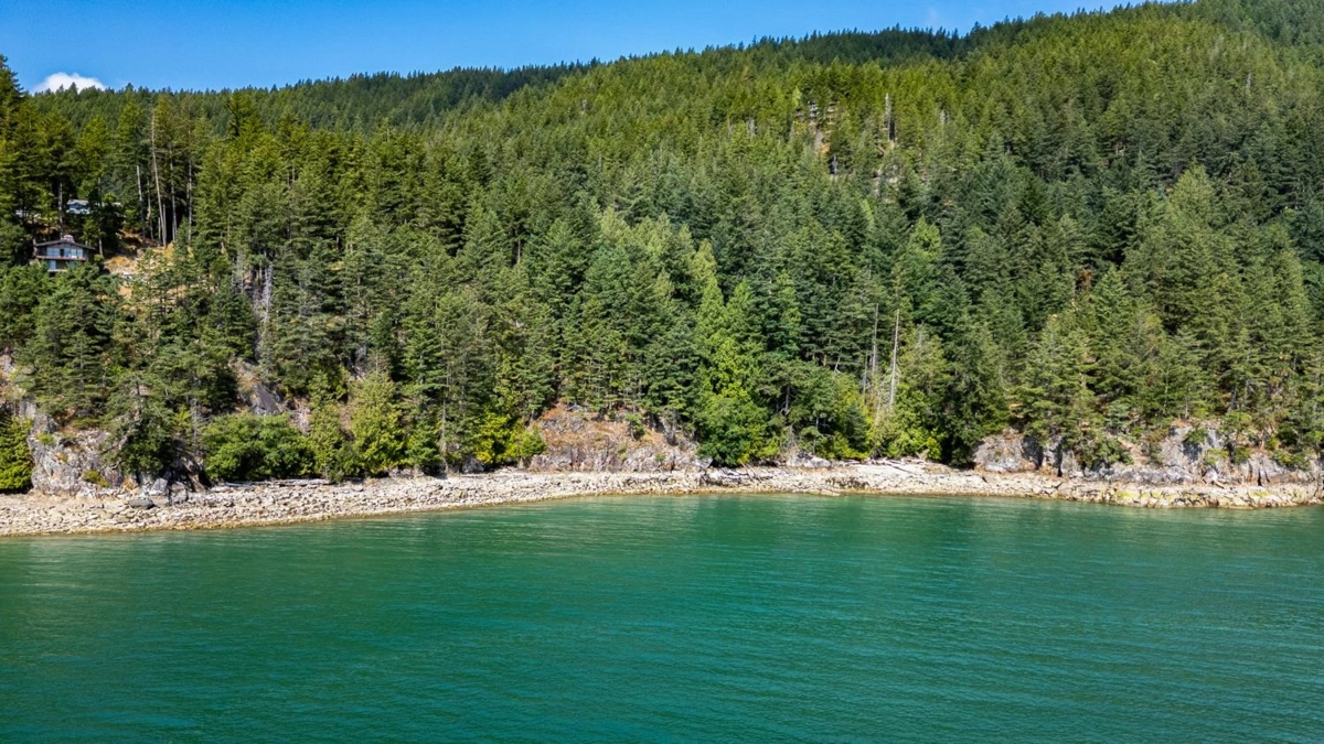 Outdoor Deck Photo of 1345 Catalina Road, Bowen Island, BC