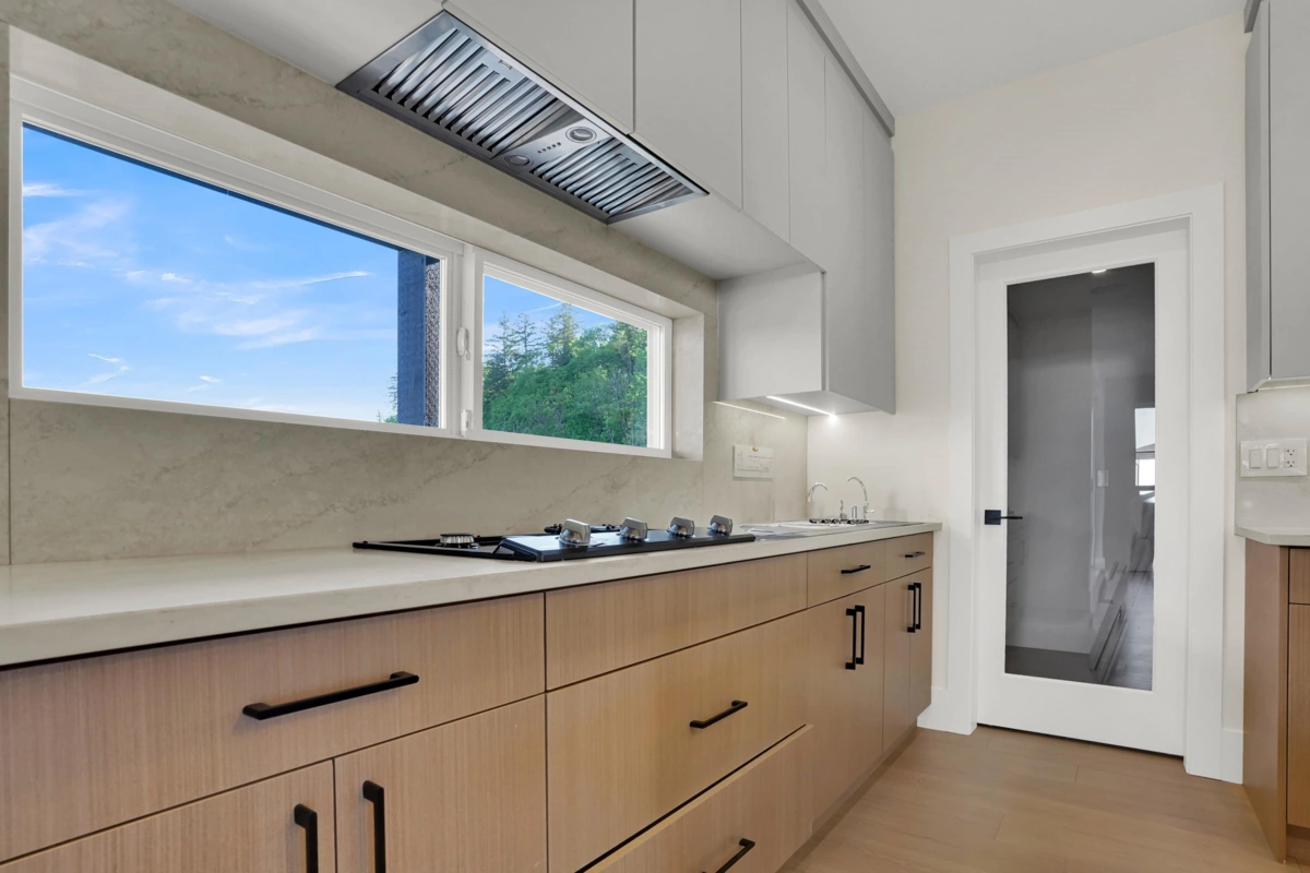 Walk-In Closet Photo of 51199 Charlotte Place, Chilliwack, BC