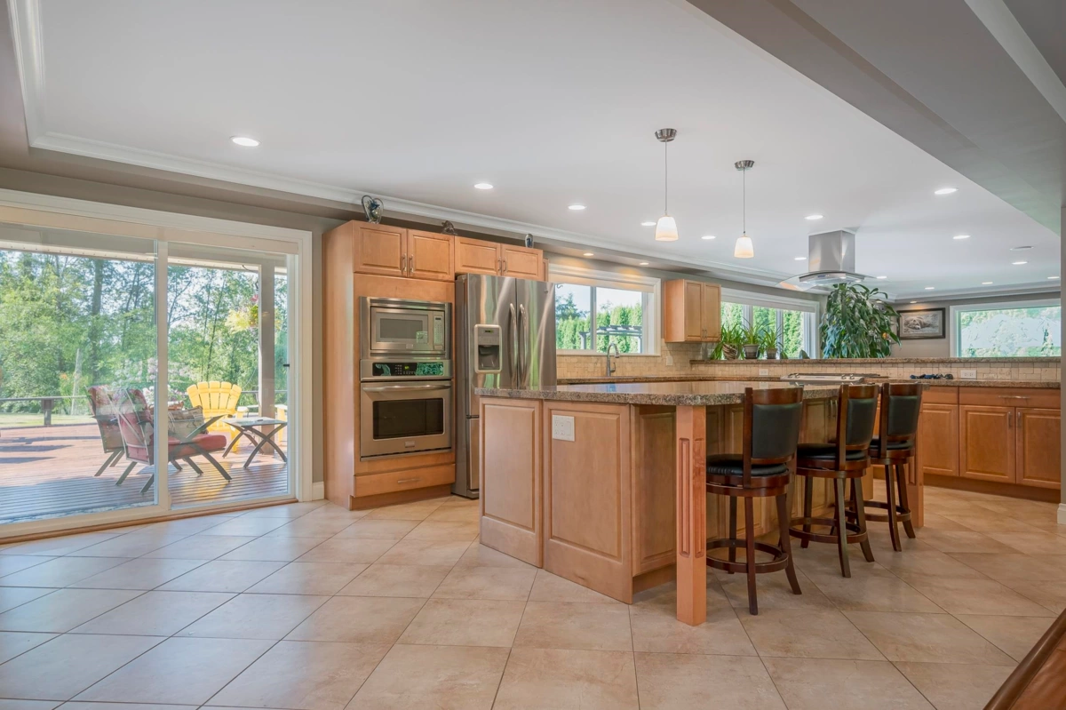 Guest Bathroom Photo of 9978 Allard Crescent, Langley, BC