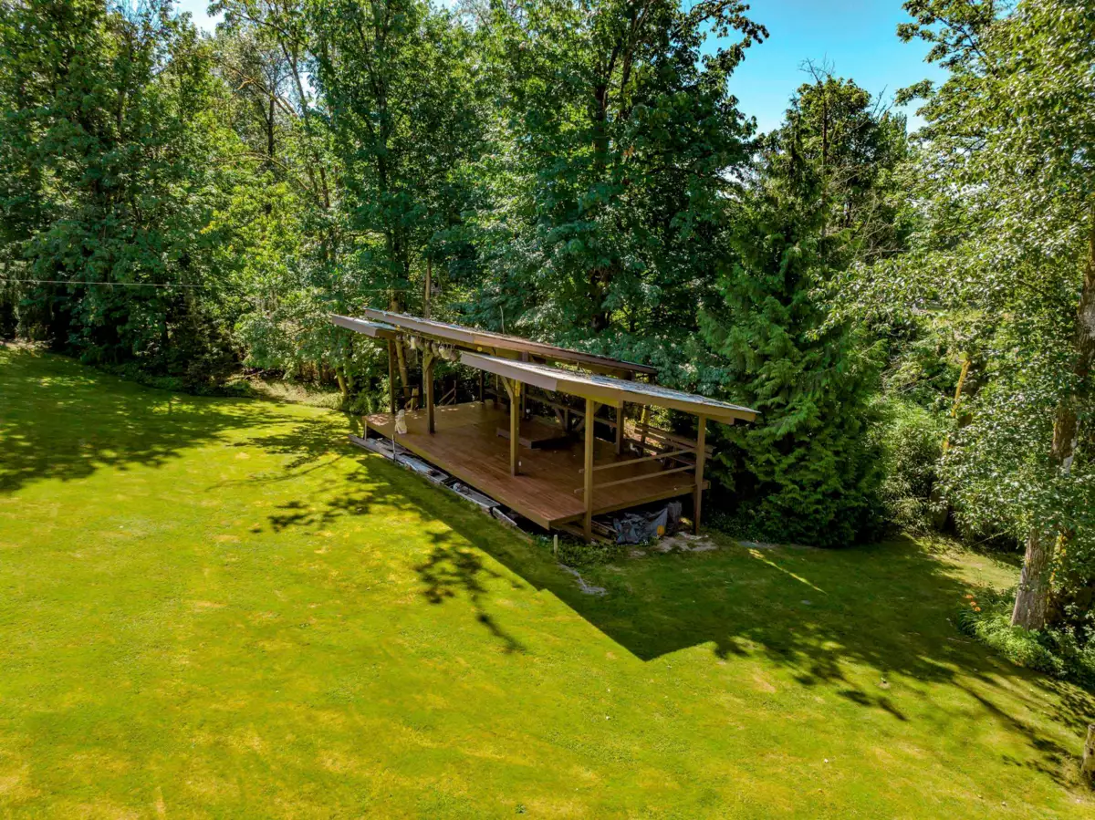 Kitchen Island Photo of 9978 Allard Crescent, Langley, BC
