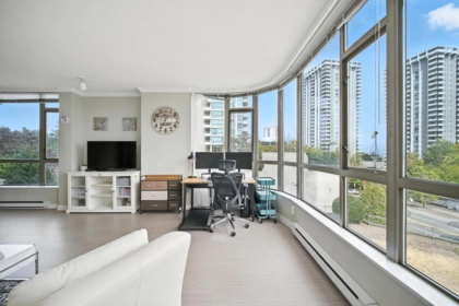 400 5967 Wilson Avenue, Burnaby, BC, Burnaby — Apartment/Condo for sale