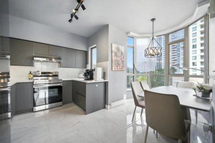 400 5967 Wilson Avenue, Burnaby, BC, Burnaby — Apartment/Condo for sale