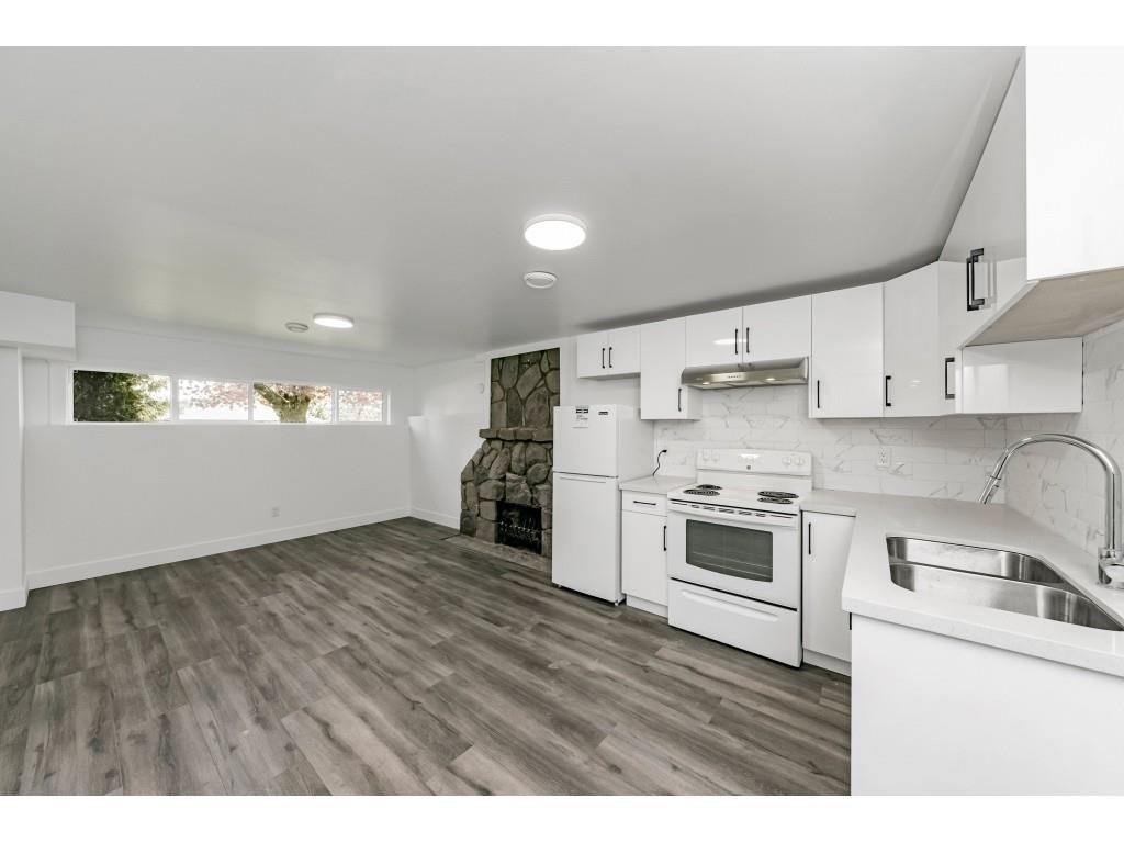 Front Yard Photo of 14927 Kew Drive Drive, Surrey, BC