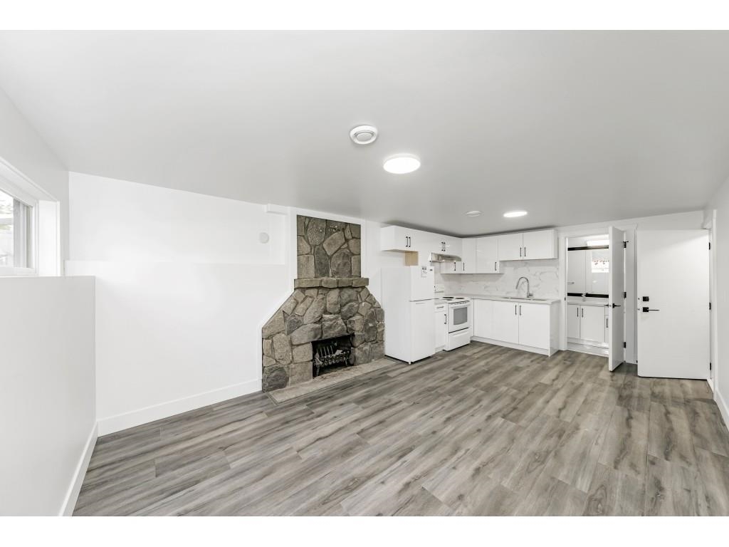 Garden / Landscaping Photo of 14927 Kew Drive Drive, Surrey, BC