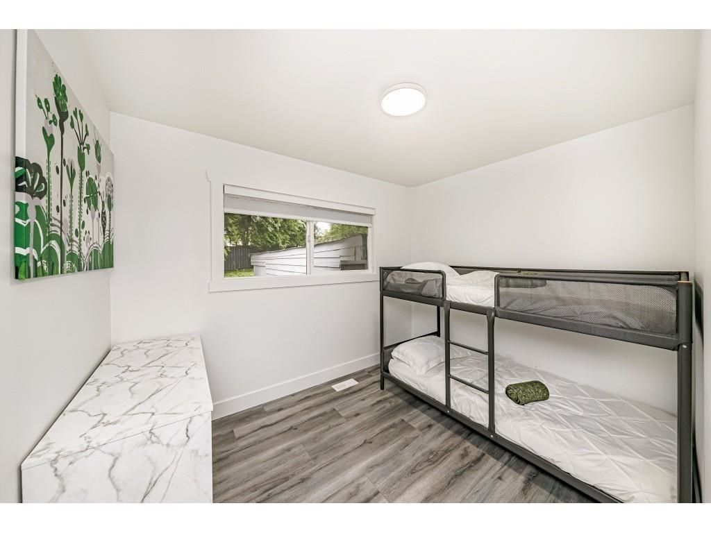 Laundry Room Photo of 14927 Kew Drive Drive, Surrey, BC