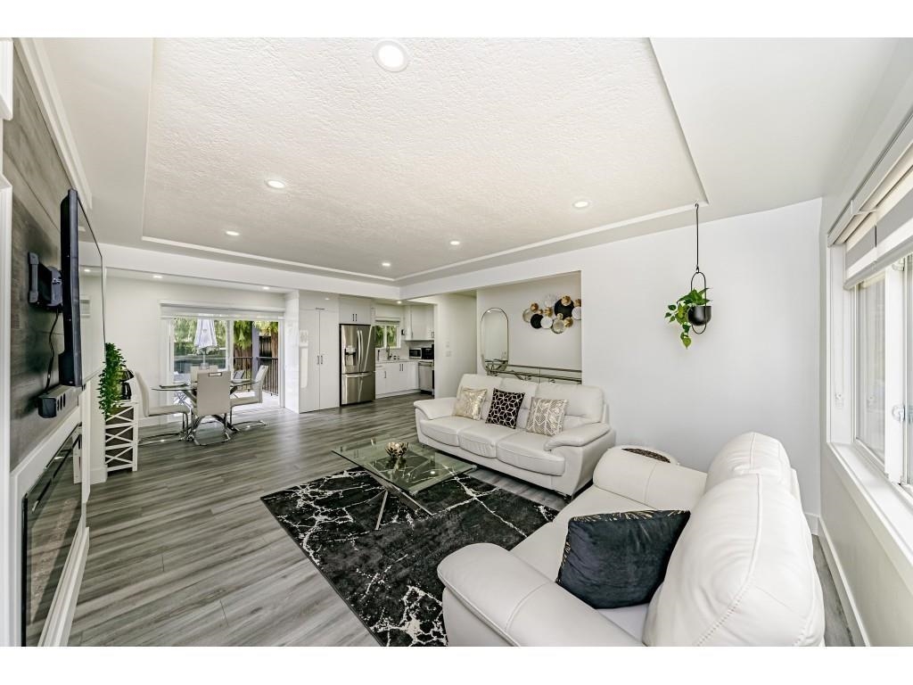 Pantry Photo of 14927 Kew Drive Drive, Surrey, BC