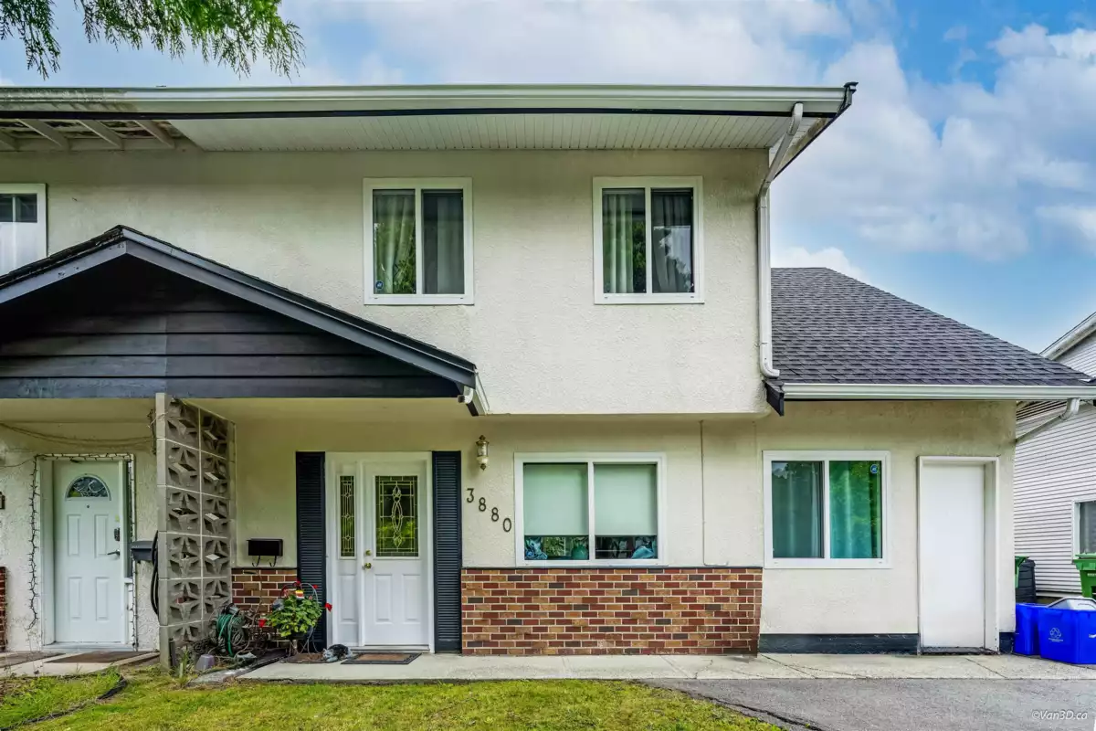 Family Room Photo of 3880 Blundell Road, Richmond, BC