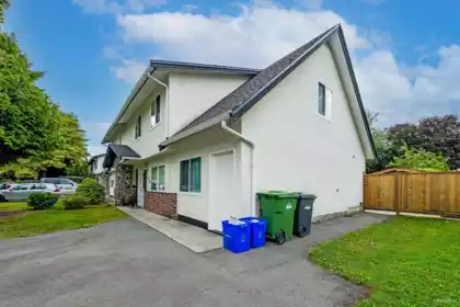 3880 Blundell Road, Richmond, BC, Richmond — Half Duplex for sale