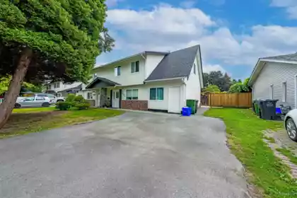 3880 Blundell Road, Richmond, BC, Richmond — Half Duplex for sale