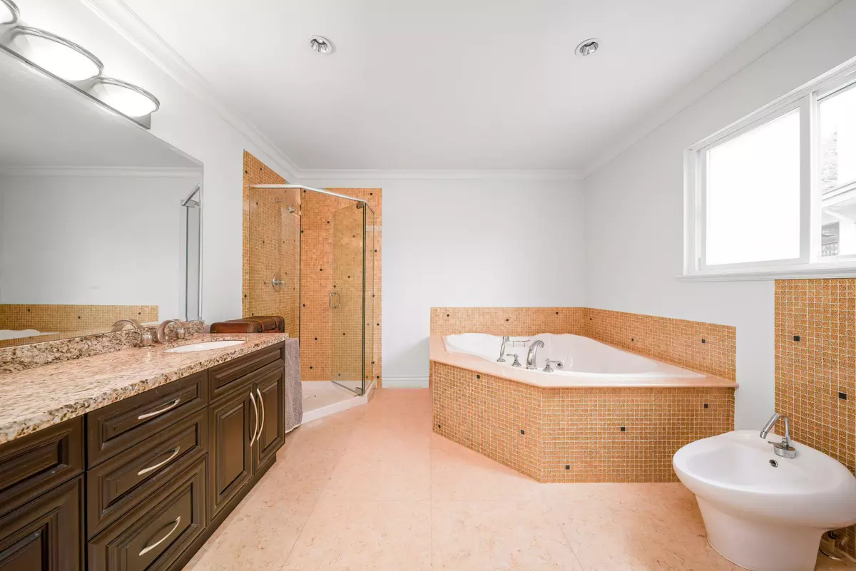 Basement Recreation Room Photo of 7353 Union Street, Burnaby, BC