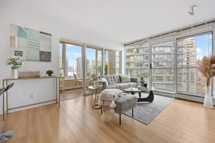 2806 688 Abbott Street, Vancouver, BC, Vancouver — Apartment/Condo for sale