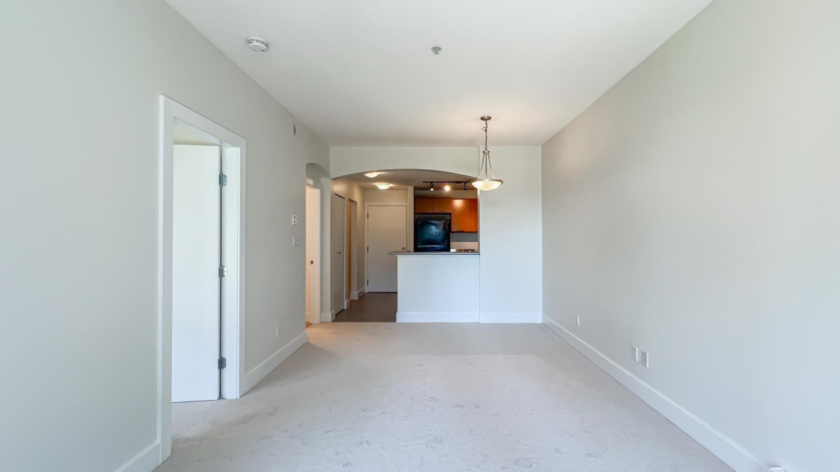 Kitchen Island Photo of 327 6033 Katsura Street, Richmond, BC