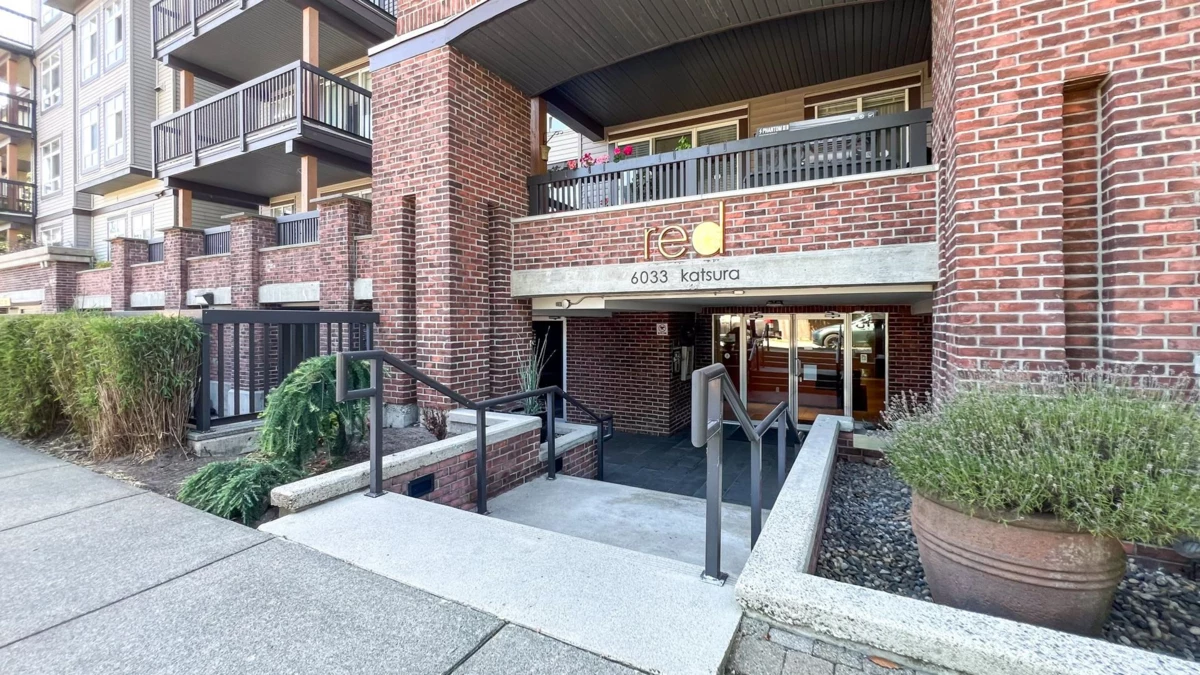 Laundry Room Photo of 327 6033 Katsura Street, Richmond, BC