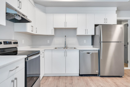 Kitchen Island Photo of 1 7138 Marble Hill Road, Chilliwack, BC