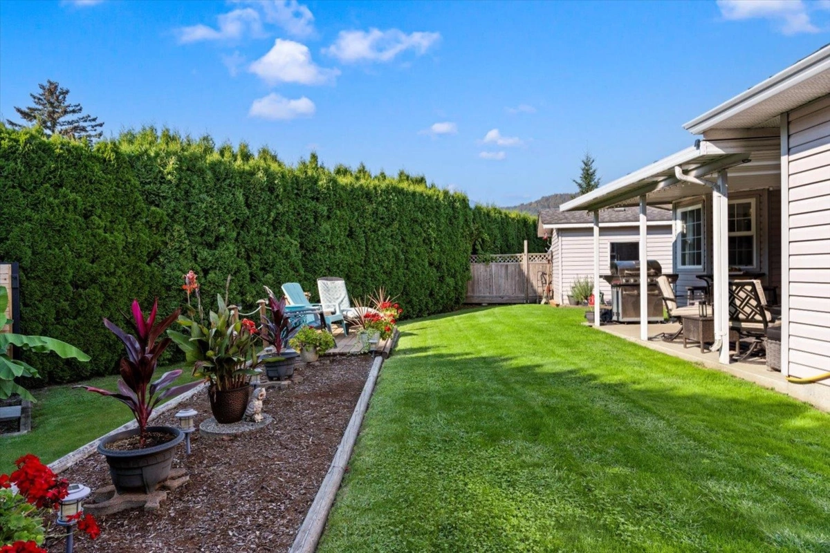 Entry Foyer Photo of 1639 Canterbury Drive, Agassiz, BC