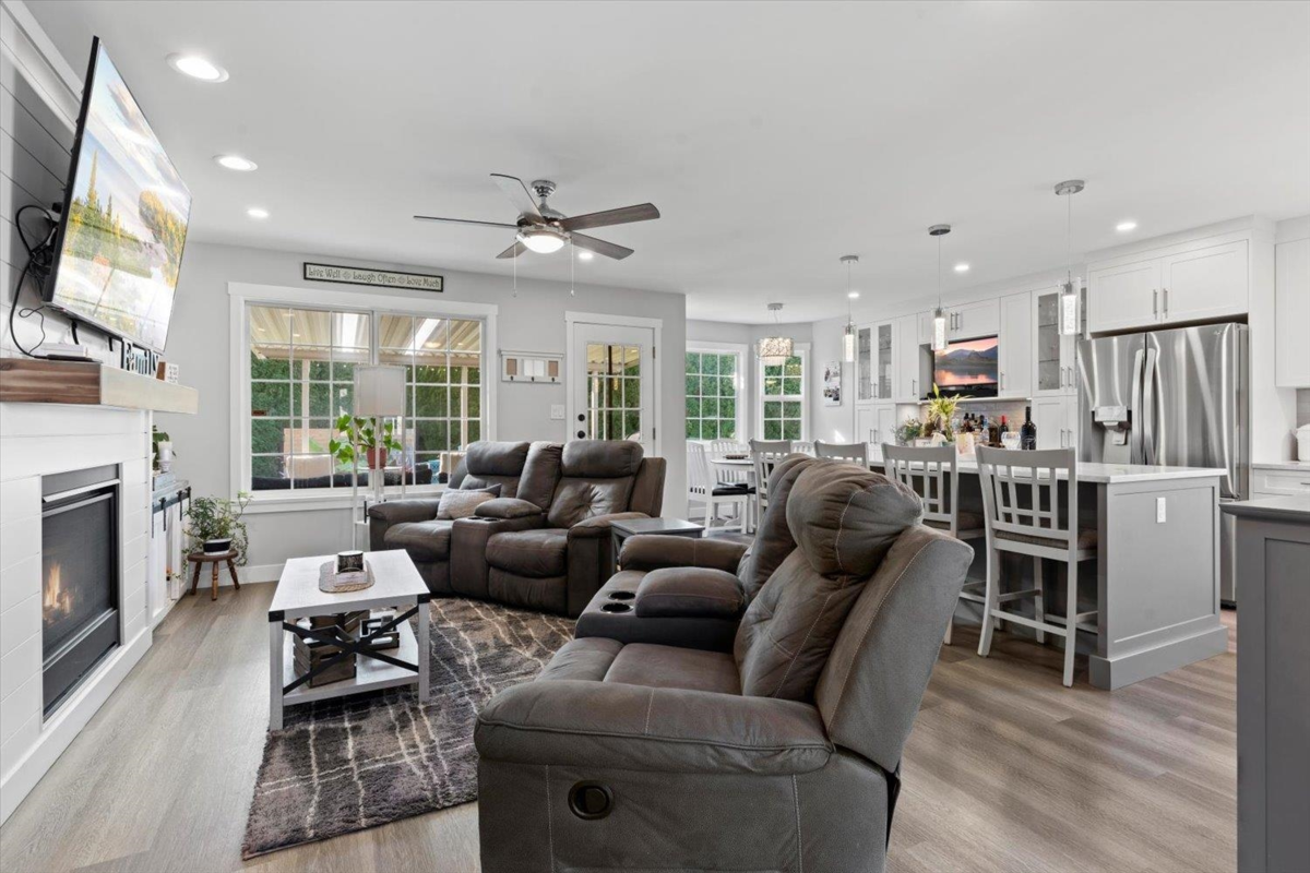 Primary Bedroom Photo of 1639 Canterbury Drive, Agassiz, BC