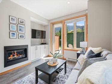 1 2007 Karen Crescent, Whistler, BC, Whistler — Townhouse for sale