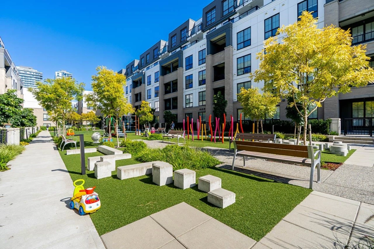 Entry Foyer Photo of G408 8380 200a Street, Langley, BC