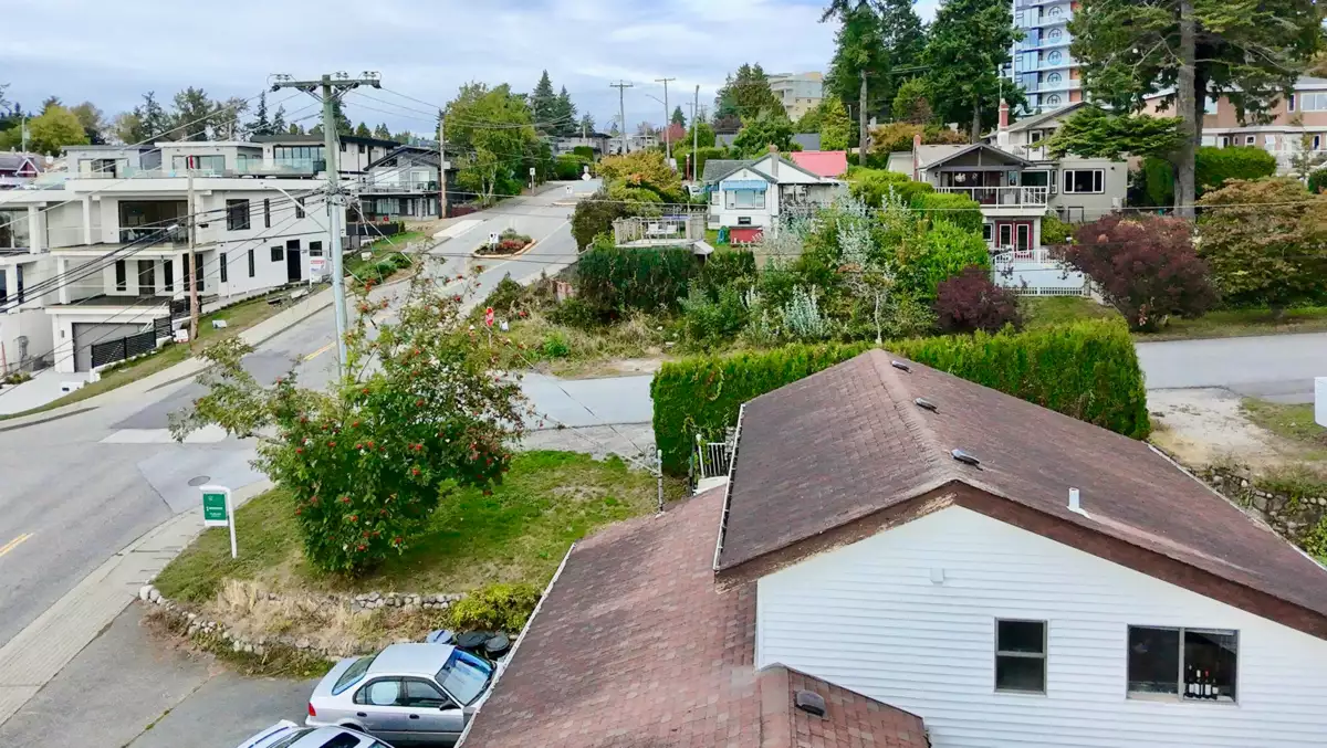 Garage Interior Photo of 1352 Oxford Street, White Rock, BC