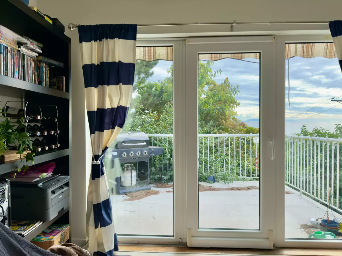 Pantry Photo of 1352 Oxford Street, White Rock, BC