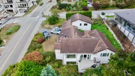 Front Yard Photo of 1352 Oxford Street, White Rock, BC
