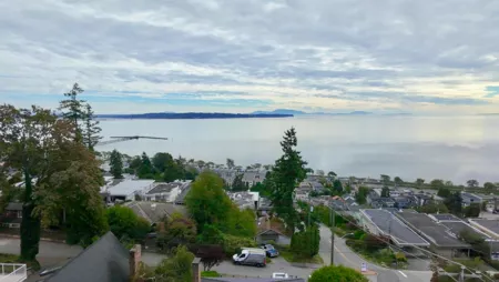 Office / Den Photo of 1352 Oxford Street, White Rock, BC