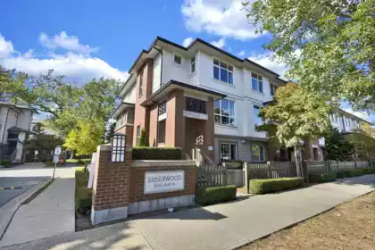 15 8355 164 Street, Surrey, BC, Surrey — Townhouse for sale
