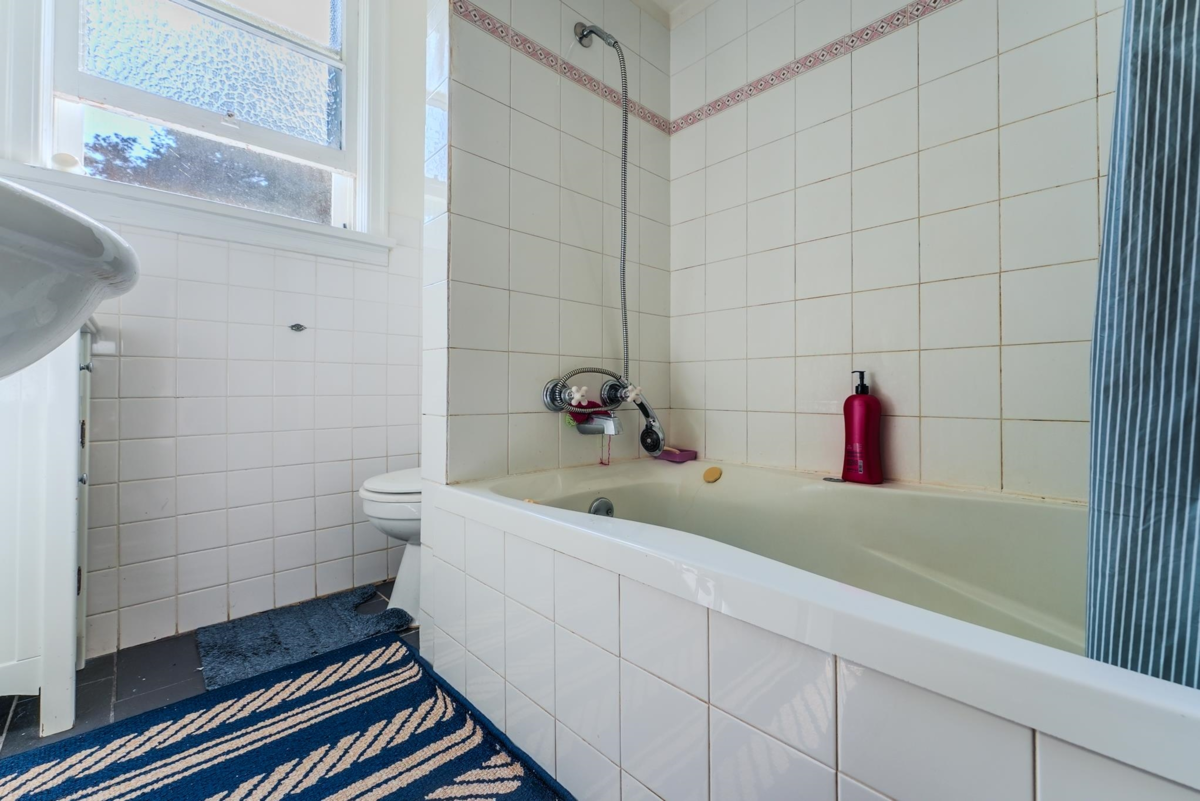 Bedroom 3 Photo of 46220 Maple Avenue, Chilliwack, BC