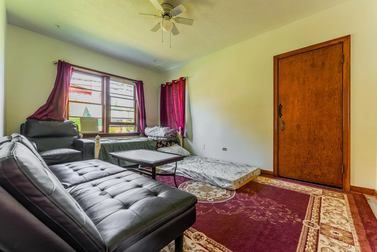 Bedroom 4 Photo of 46220 Maple Avenue, Chilliwack, BC