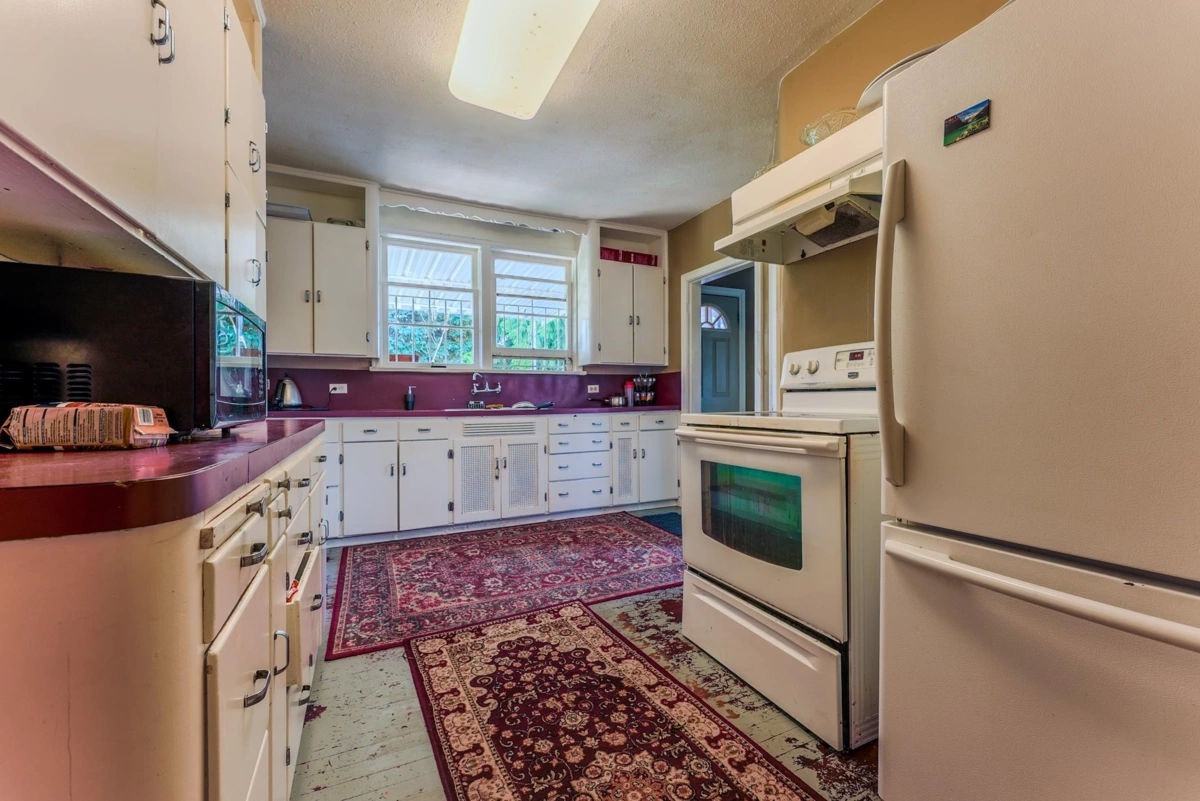 Breakfast Nook Photo of 46220 Maple Avenue, Chilliwack, BC