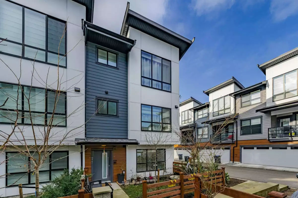 Dining Area Photo of 71 7177 194a Street, Surrey, BC
