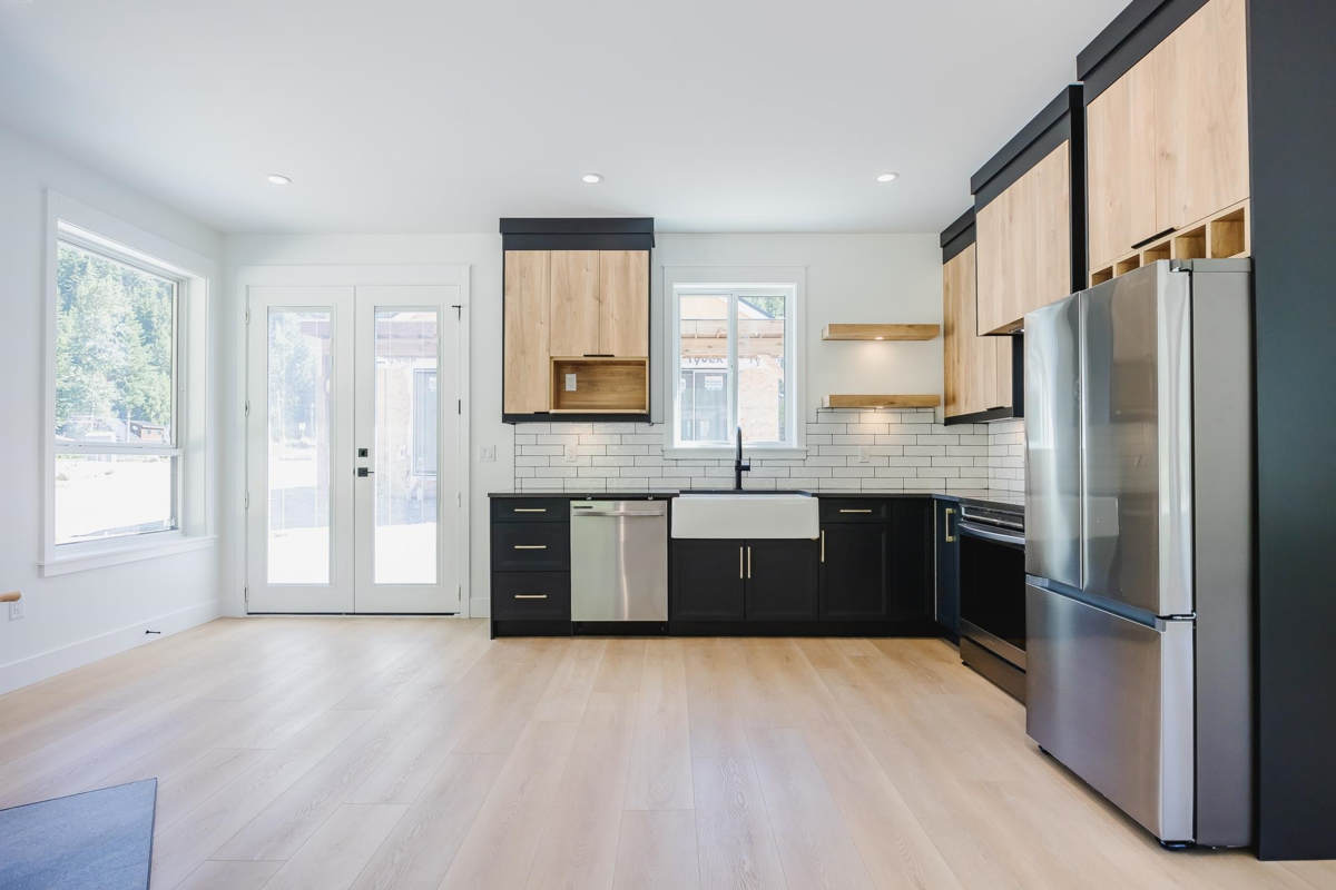 Breakfast Nook Photo of HG 188 71346 Grove Place, Sunshine Valley, BC