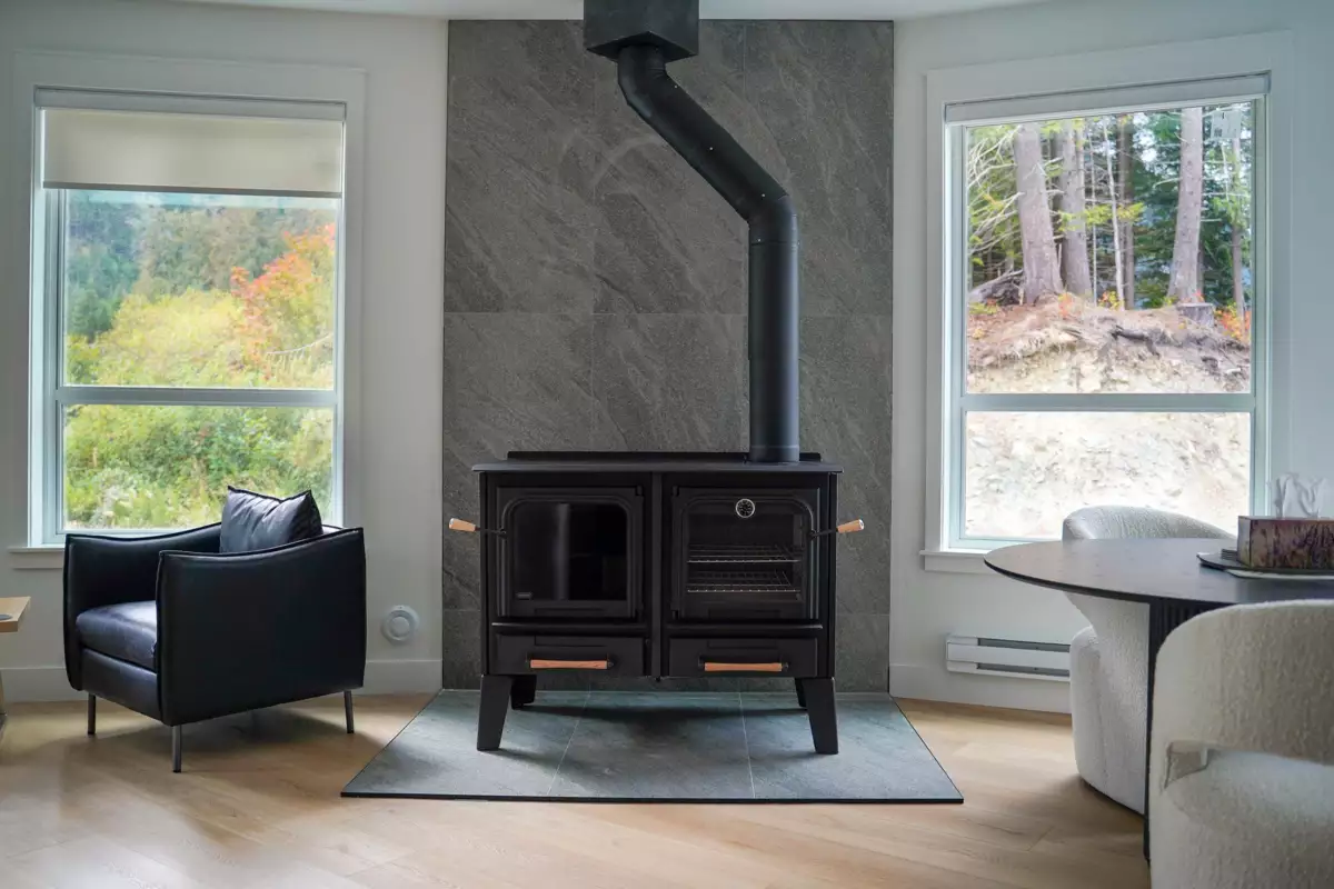 Kitchen Photo of HG 188 71346 Grove Place, Sunshine Valley, BC