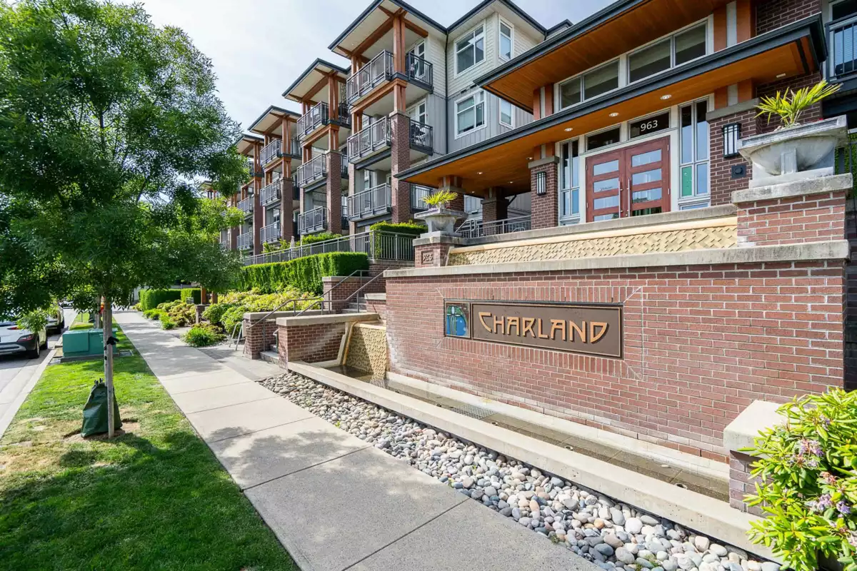 Backyard Photo of 2410 963 Charland Avenue, Coquitlam, BC