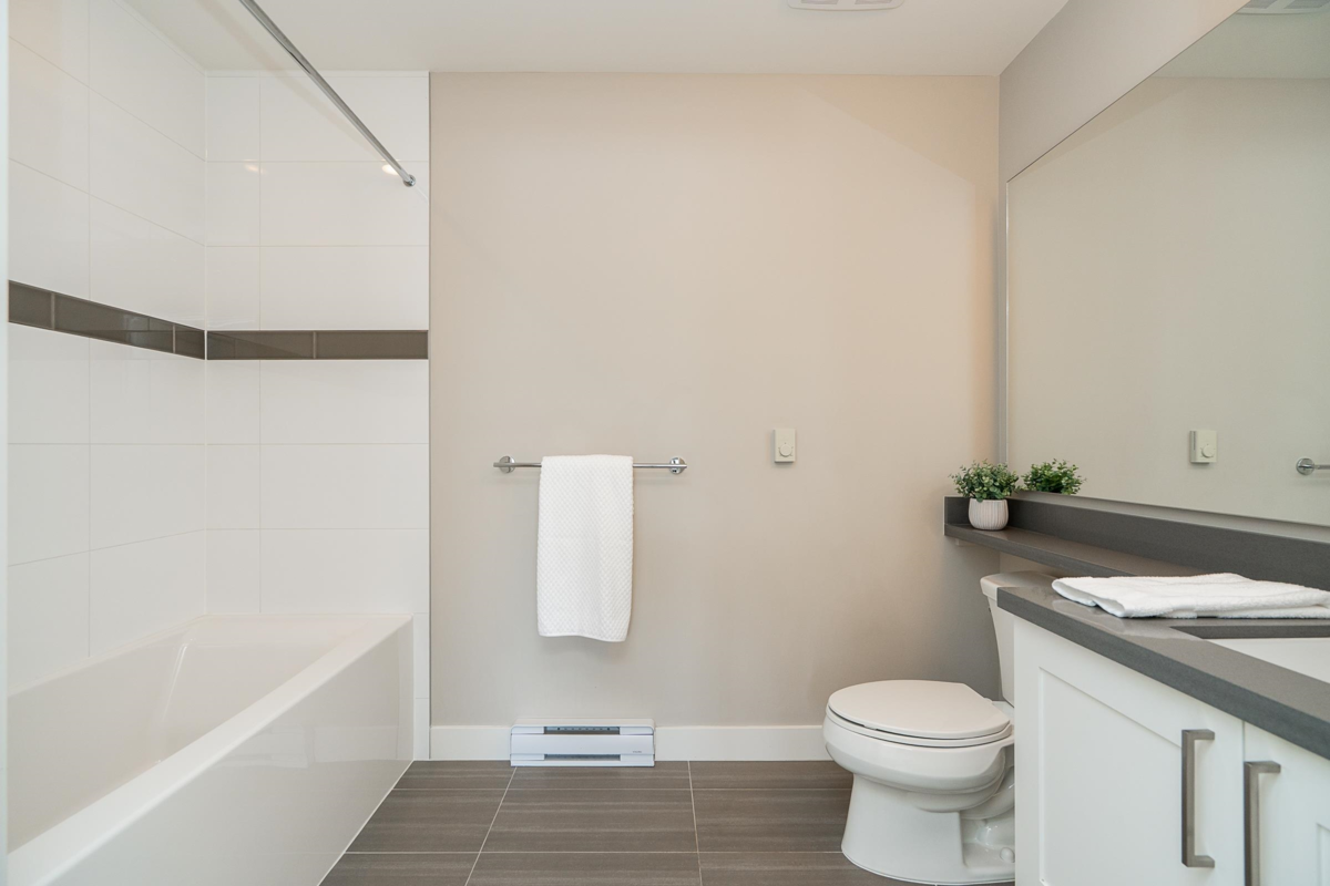 Mudroom Photo of 2410 963 Charland Avenue, Coquitlam, BC