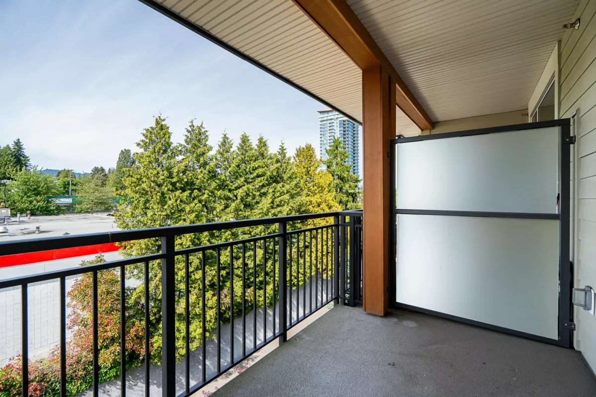 Outdoor Patio Photo of 2410 963 Charland Avenue, Coquitlam, BC