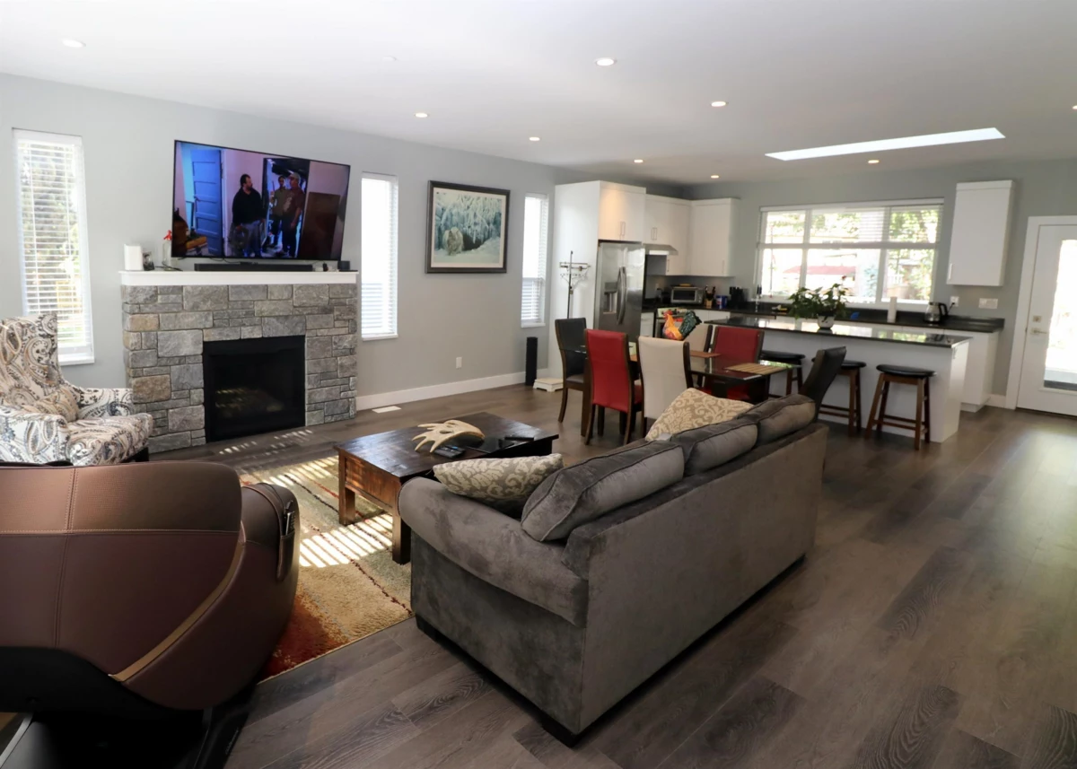 Family Room Photo of 2705 Davies Avenue, Port Coquitlam, BC