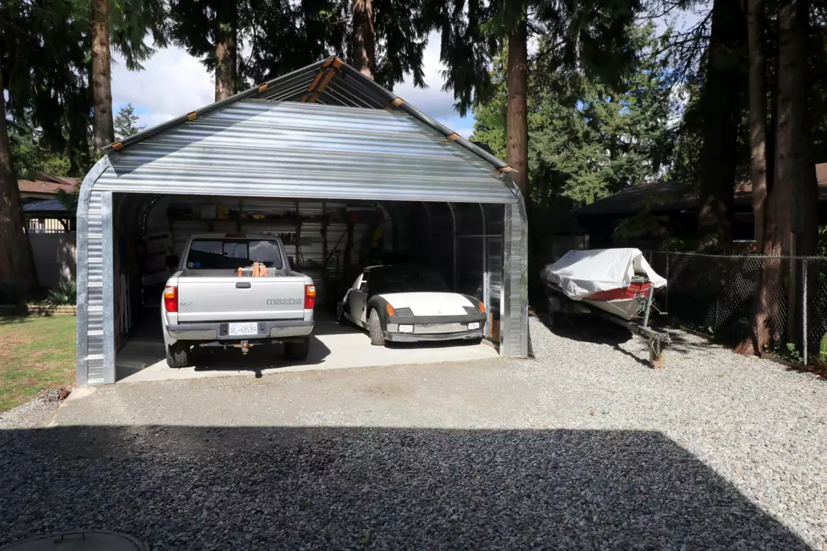 Primary Bedroom Photo of 2705 Davies Avenue, Port Coquitlam, BC