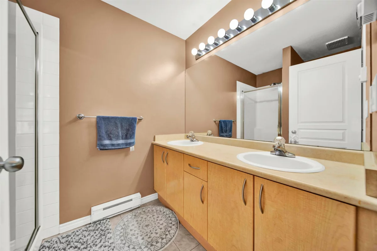 Backyard Photo of 7 14952 58 Avenue, Surrey, BC