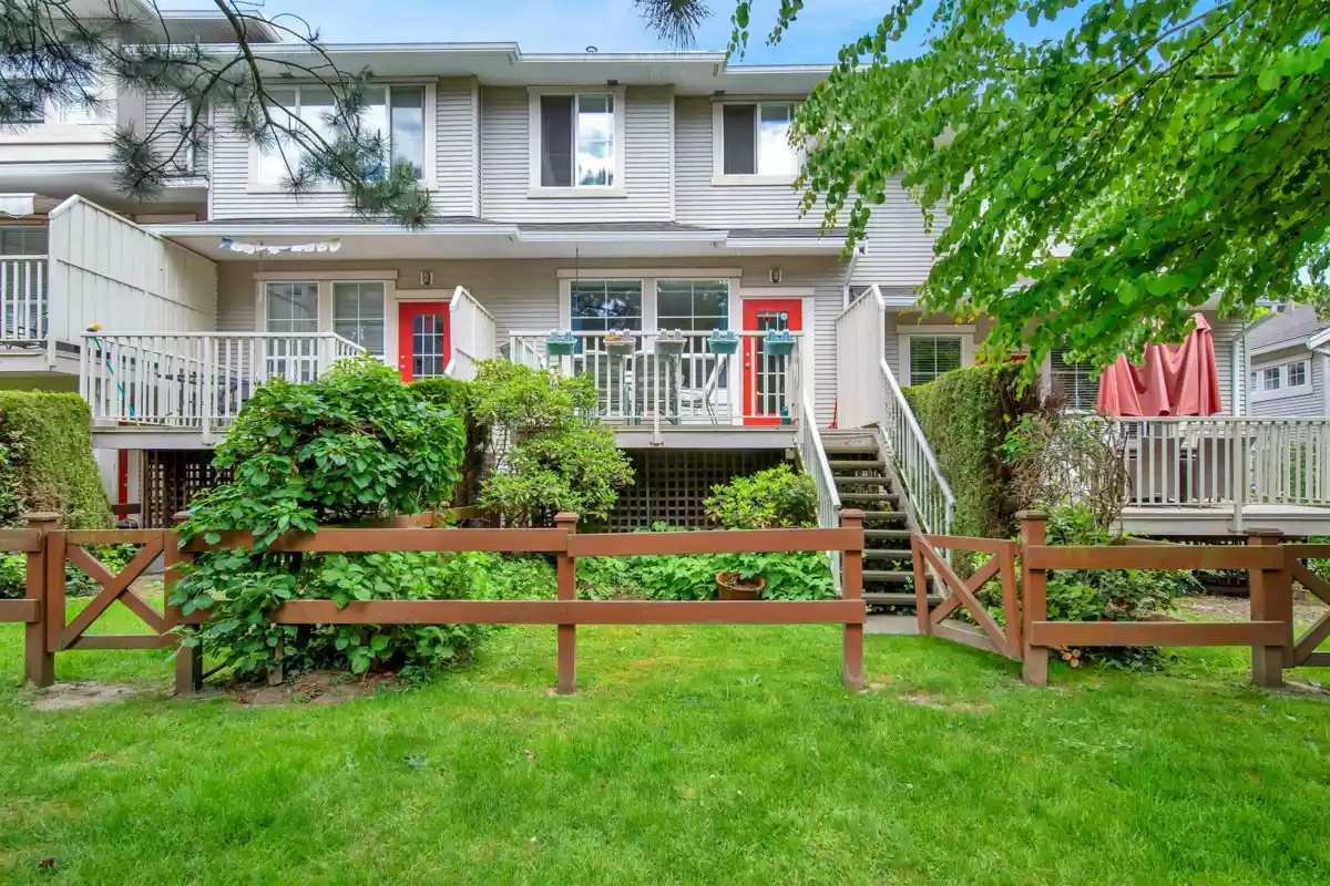 Outdoor Kitchen Photo of 7 14952 58 Avenue, Surrey, BC