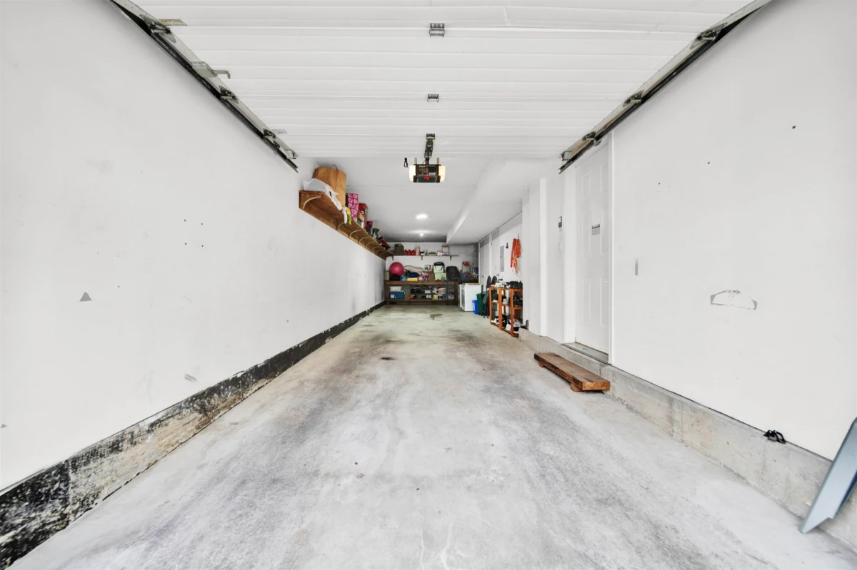 Swimming Pool Photo of 7 14952 58 Avenue, Surrey, BC