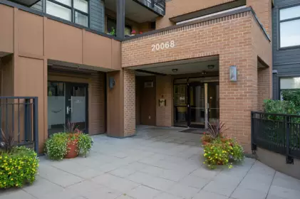 403 20068 Fraser Highway, Langley, BC, Langley — Apartment/Condo for sale